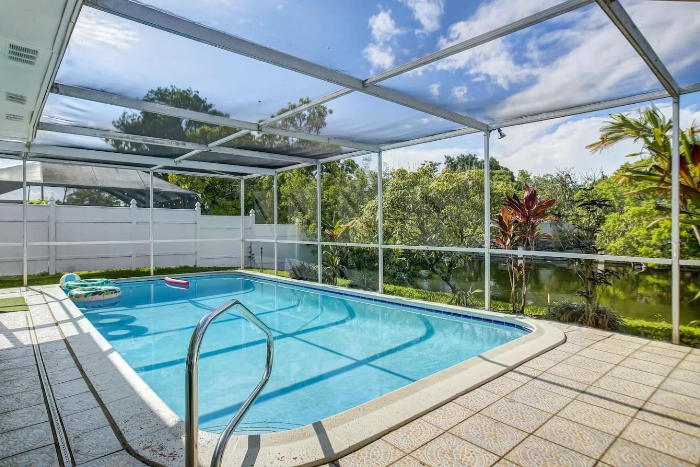 Villa Serenity Spot Wd Pool, Lake, River & Canal View
